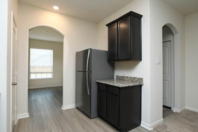 Building Photo - 25410 Glacier Lake Dr