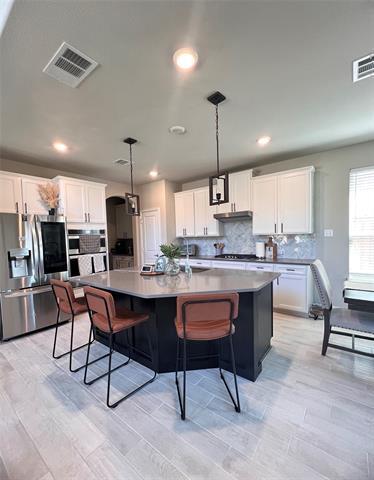 Building Photo - 2093 Almassera Dr