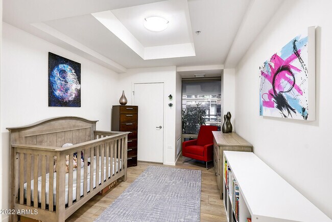 Building Photo - 7117 E Rancho Vista Dr