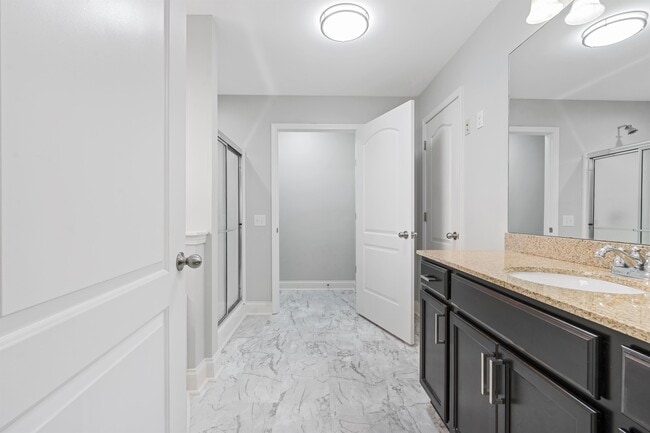 Building Photo - 657 Cielo Vista Rd