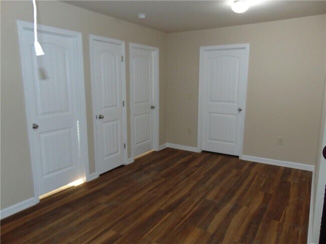 Building Photo - 1320 Napa Valley Dr SW