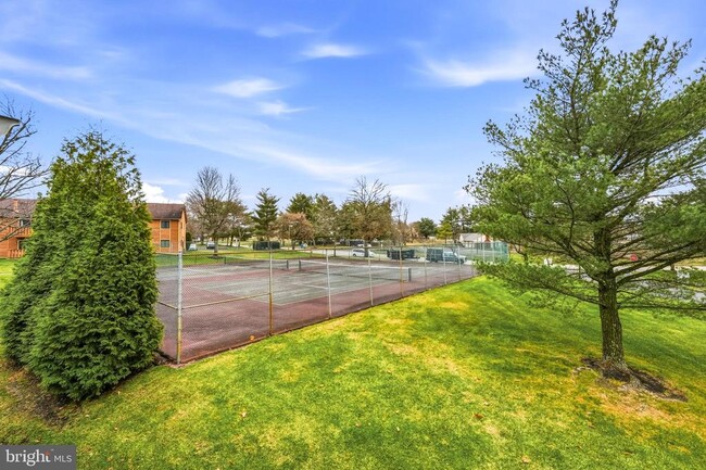 Building Photo - 1404 Woodhollow Dr