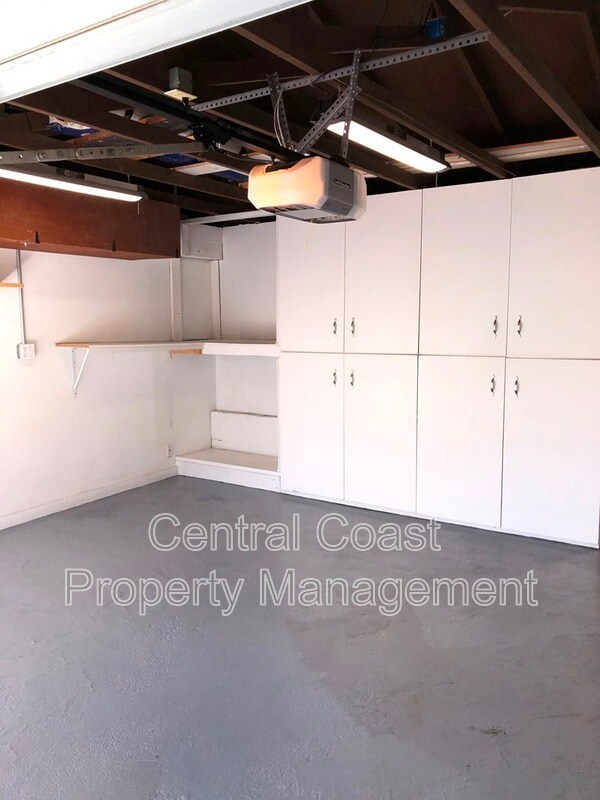 Building Photo - 3850 Rio Rd