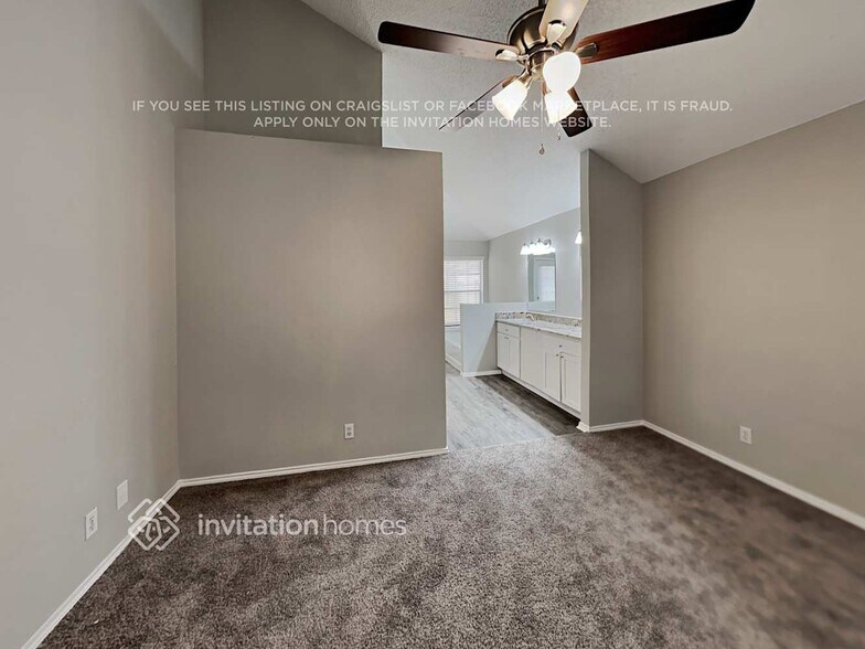 Building Photo - 10224 Holly Grove Dr