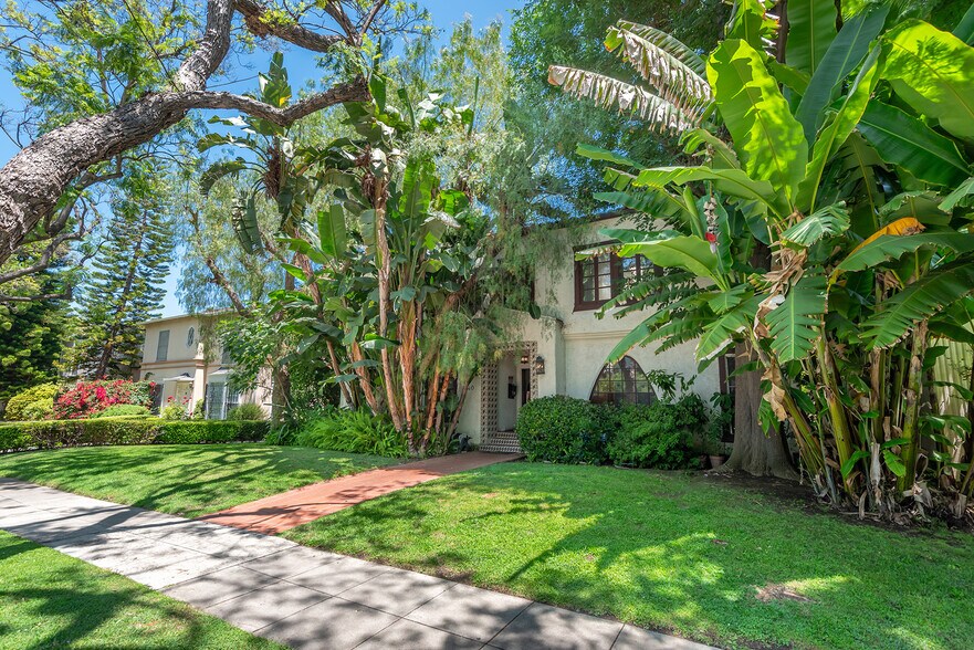 Building Photo - 340 N Oakhurst Dr