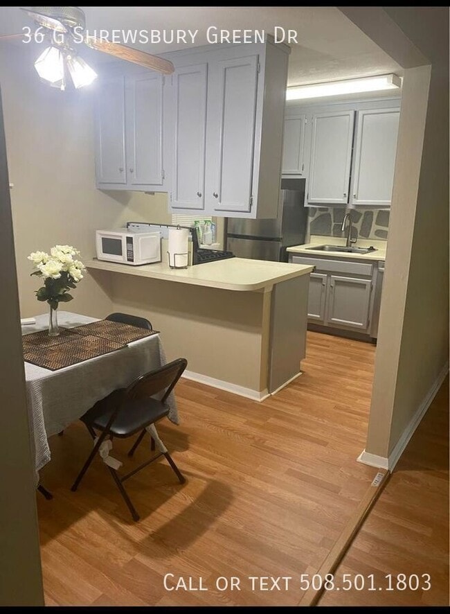 Building Photo - 36G Shrewsbury Green Dr