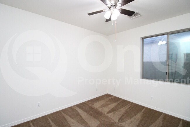 Building Photo - 3929 E Tonto Pl