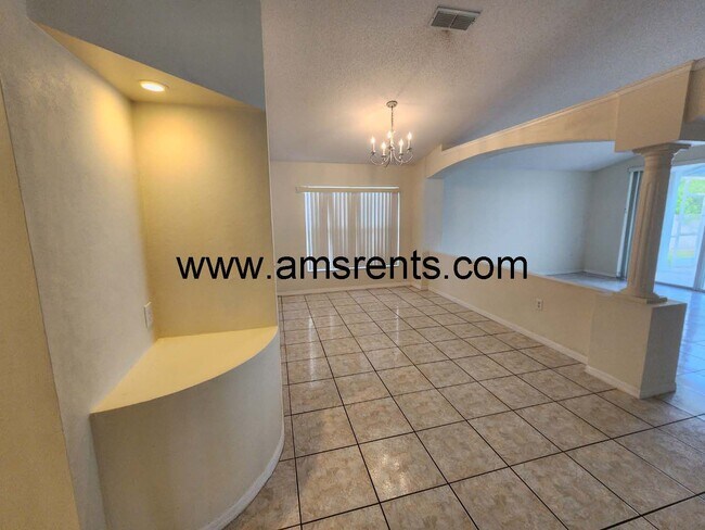 Building Photo - Pool House in Remington Pointe