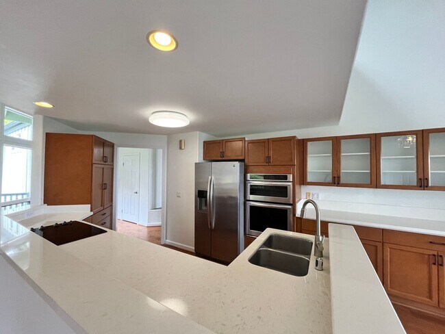 Building Photo - Kamuela Heights