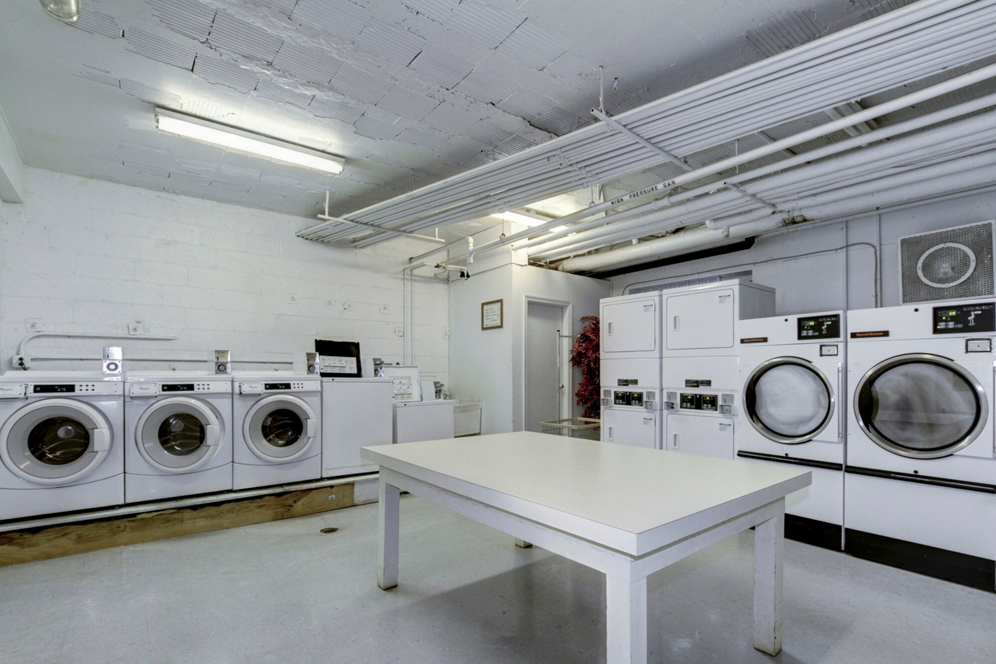 Clean & Functional Laundry - 4100 W St NW