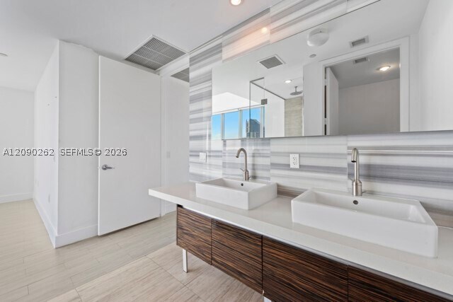 Building Photo - 1100 Biscayne Blvd