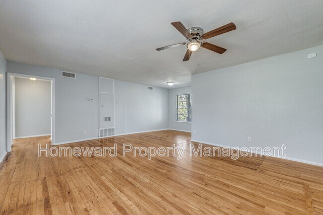 Building Photo - 7 Pershing Dr