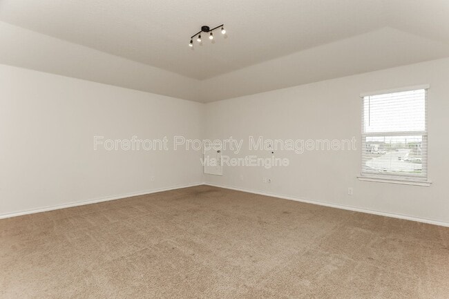 Building Photo - 2935 Thackery Groove