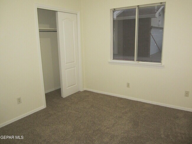 Building Photo - 12521 Tierra Serena Dr