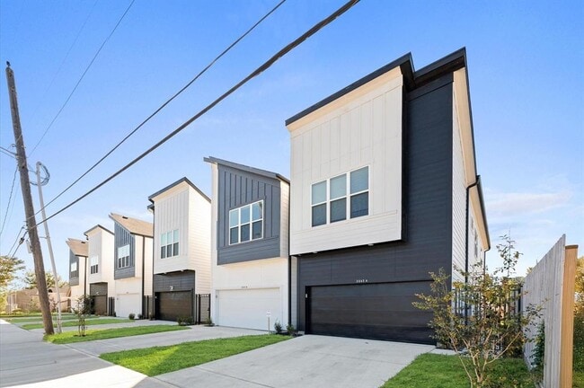 Building Photo - 3542 Amos St