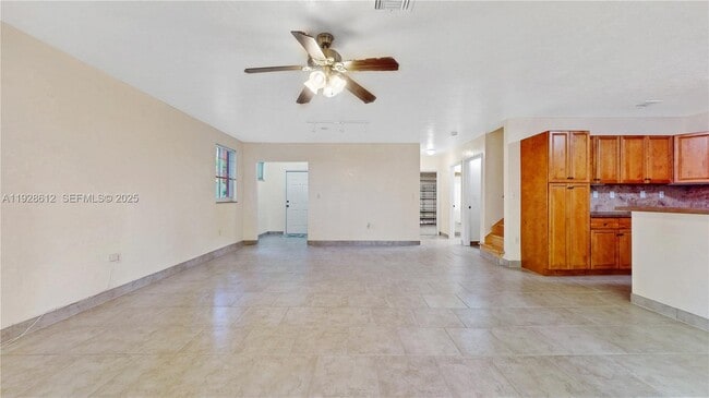 Building Photo - 15735 SW 92nd Ave