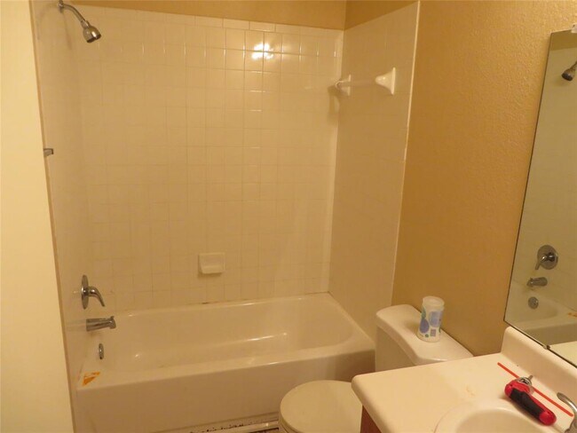 Building Photo - 495 Atlantis