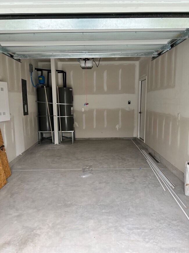 Building Photo - 23 Vineyard Pl