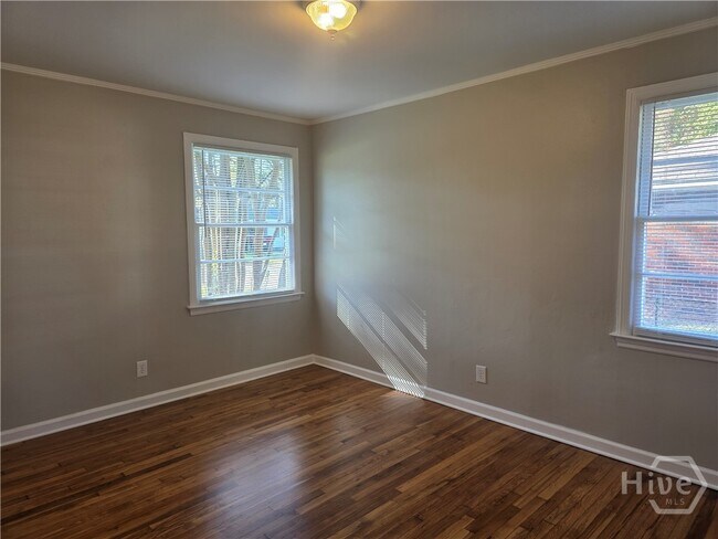 Building Photo - 8 Ronnie Ave