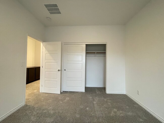 Building Photo - Built in 2024 GATED 3 BED 2.5 BATH 2 CAR G...