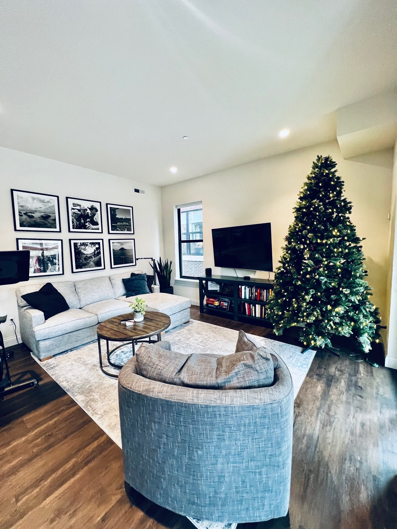 Living room - 4301 Maryland Ave