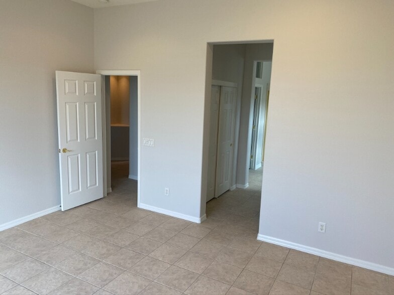 Building Photo - 43 Braelinn Dr