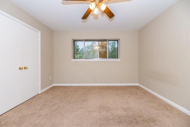 Building Photo - 2710 Yorktown Dr