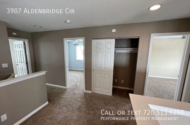 Building Photo - 3907 E Aldenbridge Cir