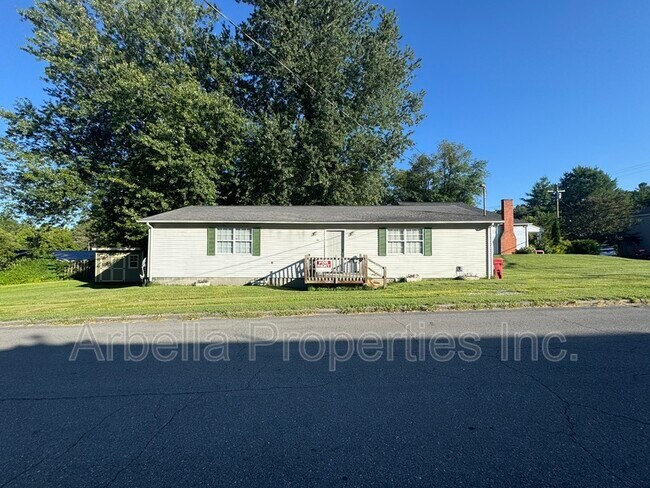Building Photo - 1324 Virginia St