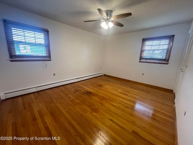 Building Photo - 708 Woodmere Ave