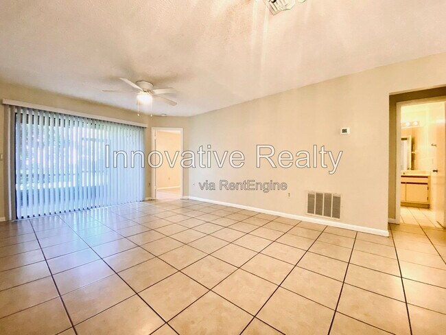 Building Photo - 2906 S Semoran Blvd