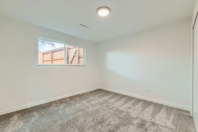 Building Photo - 1430 Lashley St