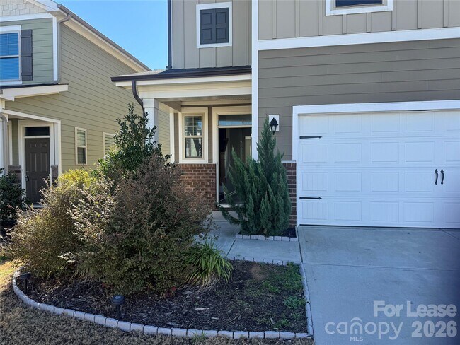 Building Photo - 1011 Maylen Trce