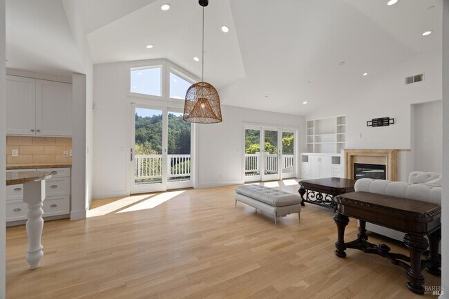 Building Photo - 43 Baywood Terrace
