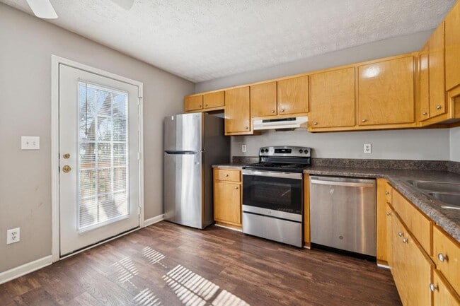 Building Photo - 216 Winters St