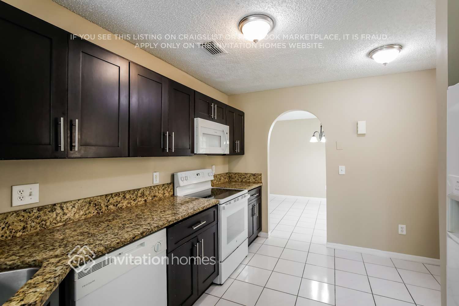Building Photo - 1614 SW 158th Terrace