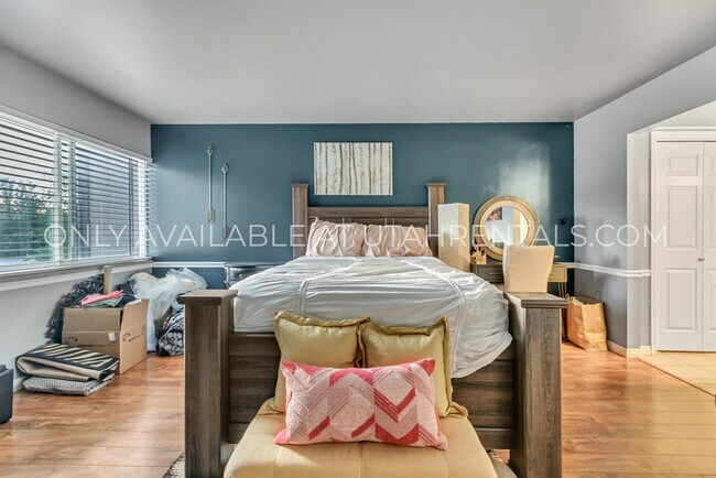 Building Photo - 5761 S Waterbury Cir