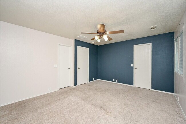 Building Photo - 23850 Pebworth Pl