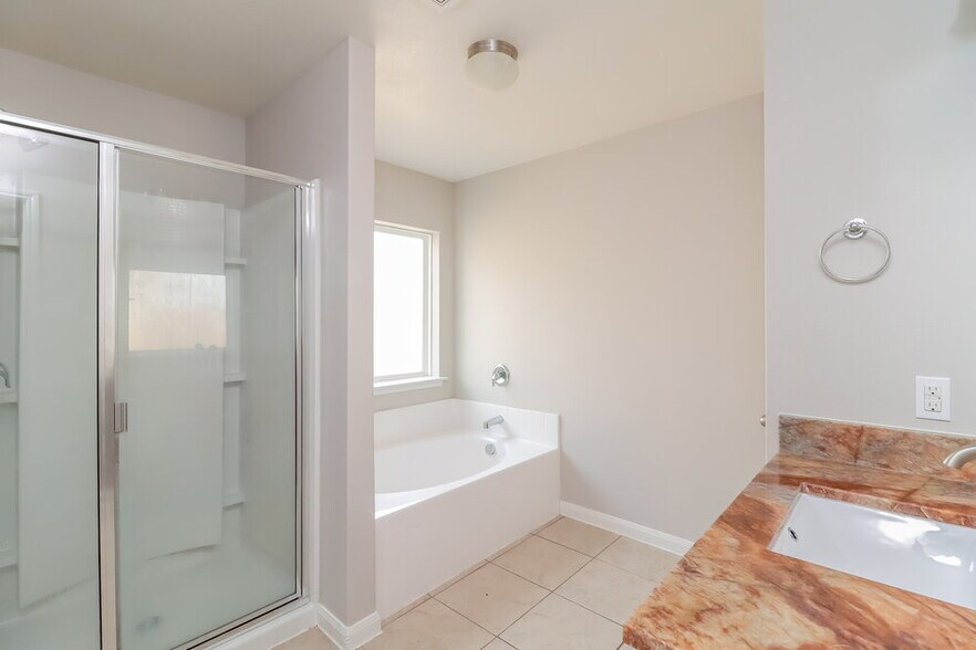 Building Photo - 4204 Tower Ln