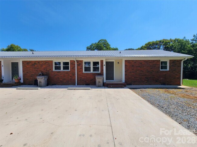 Building Photo - 705 China Grove Hwy