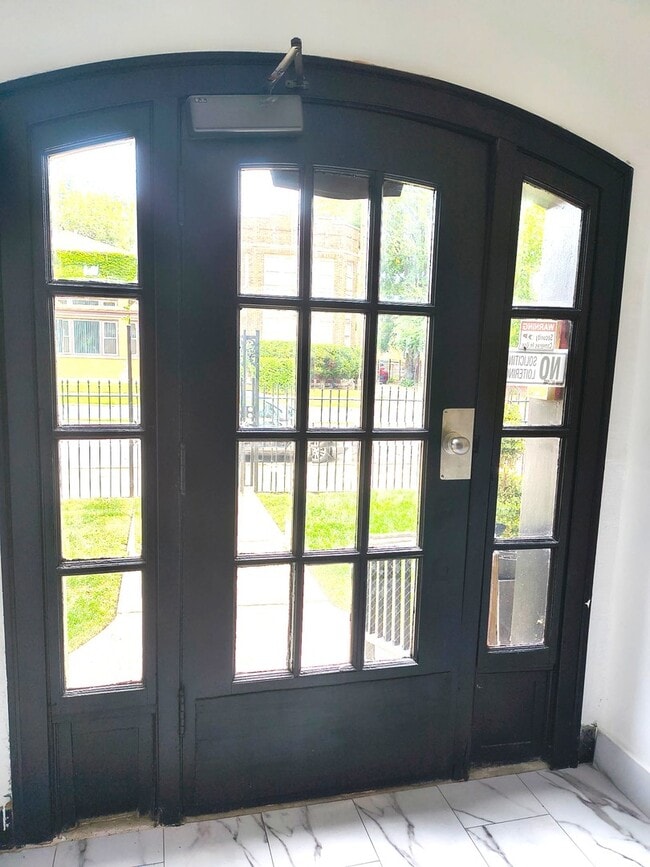 Building Photo - 7746 S Jeffery Blvd