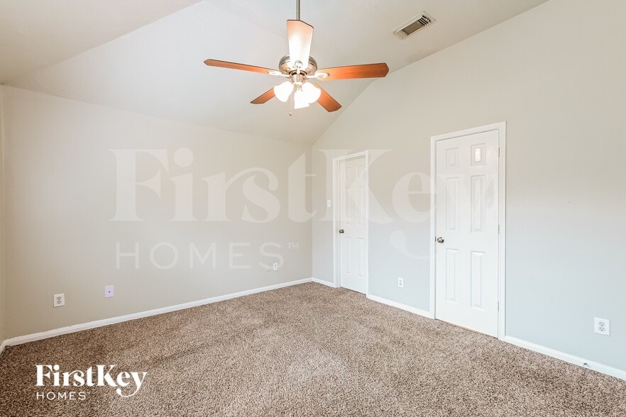 Building Photo - 507 Richcrest Dr