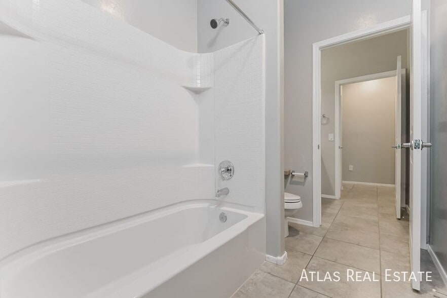 Building Photo - 7184 S Paseo Monte Verde