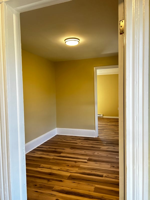 Building Photo - 49 Fallbrook St