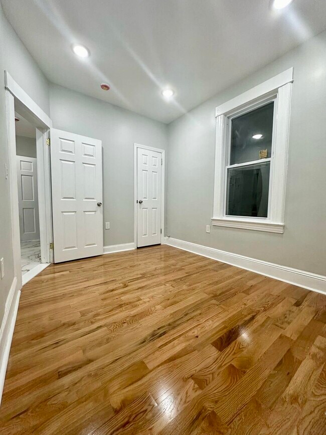 Building Photo - 469 Avenue A