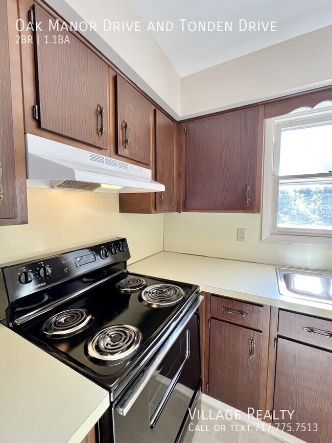 Building Photo - 188 Oak Manor Dr