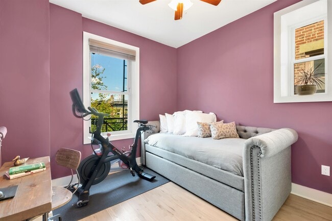 Building Photo - 1112 Hudson St