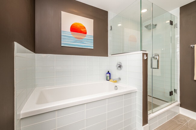 Building Photo - 2754 N Hampden Ct