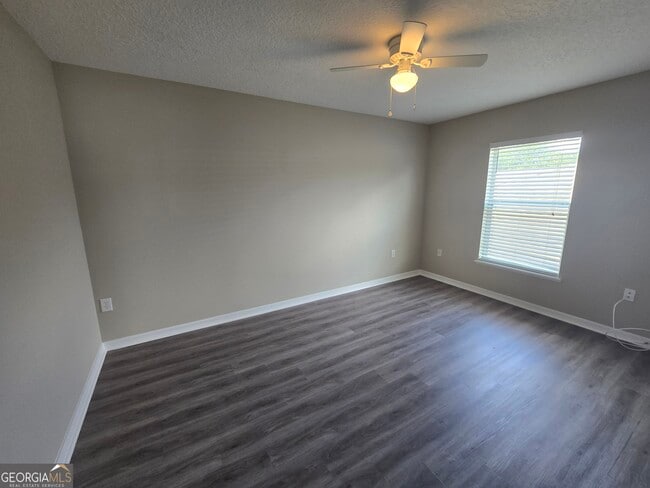 Building Photo - 405 Brooklet Cir