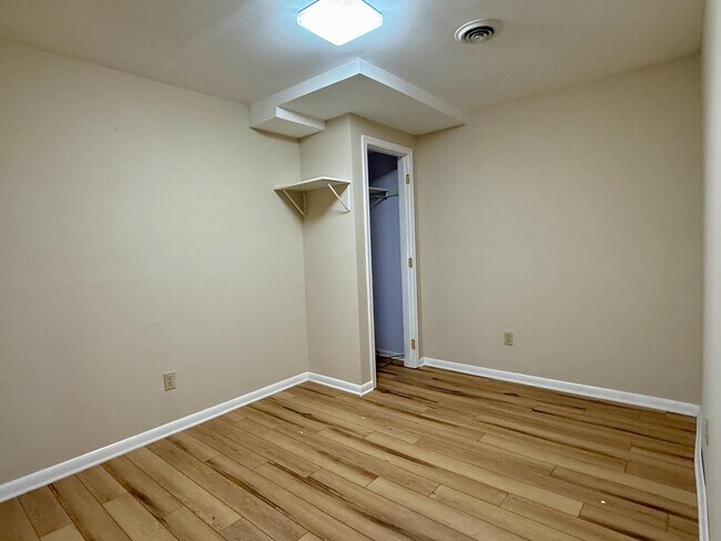 Building Photo - 5545 Doral Dr